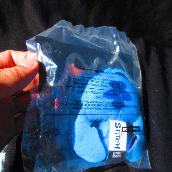 Sittin' Stitch Plush Collectible Happy Meal Toy - Picture 4 of 6